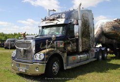 Freightliner Coronado 6x4 Sattelzugmaschine Airbrush "Bluebird" 2001-ca. 2010