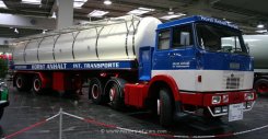 Hanomag-Henschel F221 S 2AL Sattelzugmaschine 1971
