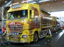 Mercedes-Benz Actros MP2 2550 Megaspace 6x2/4 Silo Airbrush Gladiator II 2003