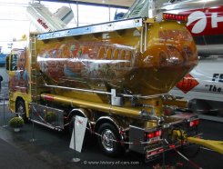 Mercedes-Benz Actros MP2 2550 Megaspace 6x2/4 Silo Airbrush Gladiator II 2003