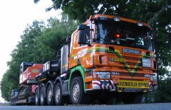 Scania P124G 420 gb10x4/6nz Schwerlast-Sattelzugmaschine V.D.Vlist 1999