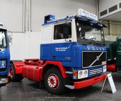 Volvo F1220 4x2 Sattelzugmaschine 1978